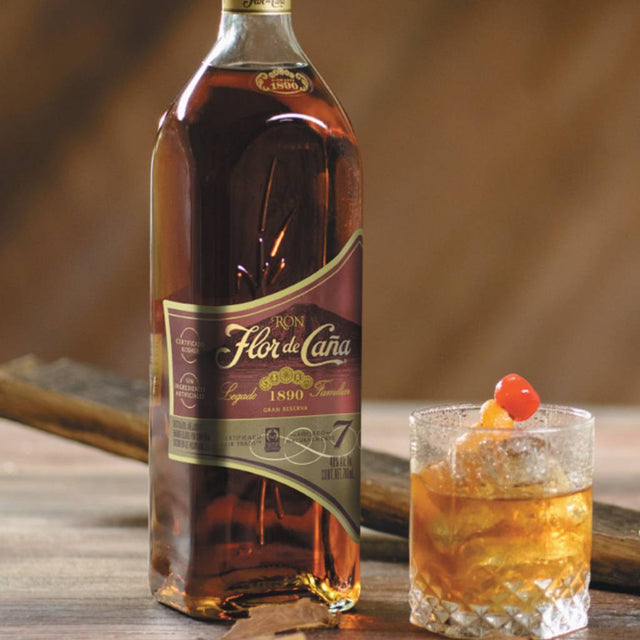 Ron dorado Flor de Caña