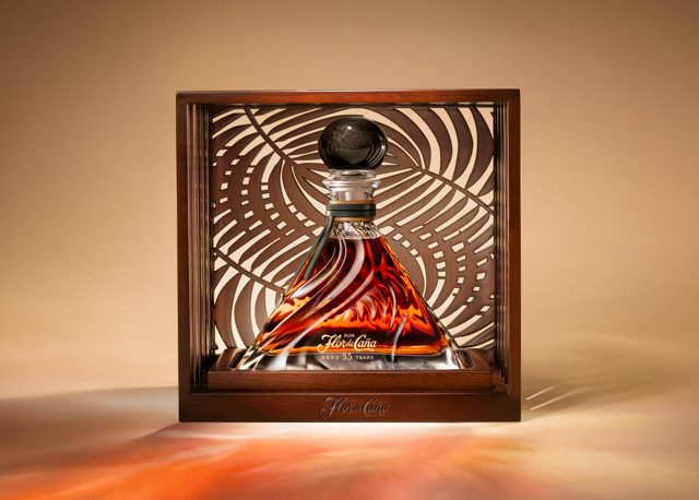 Flor de Caña 35 Años